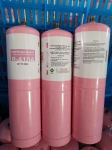 Three portable 800g R410A refrigerant gas canisters with detailed safety and usage instructions for HVAC maintenance.